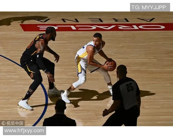 2017年NBA总决赛勇士与骑士对决精彩比分回顾与赛况分析